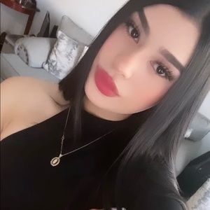 Meet your Posher, Nathaly